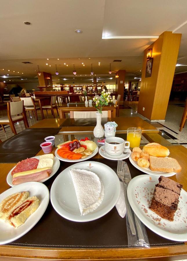 Constantino Hotel E Eventos Juiz de Fora Exterior photo A typical Brazilian breakfast